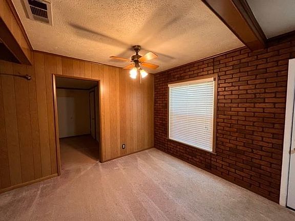 5th image of 1505 Dent St