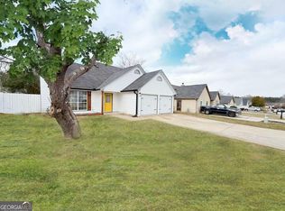 5953 Farmbrook Ln, Rex, GA 30273