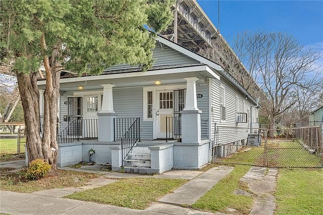 1st image of 1724 Hermosa St