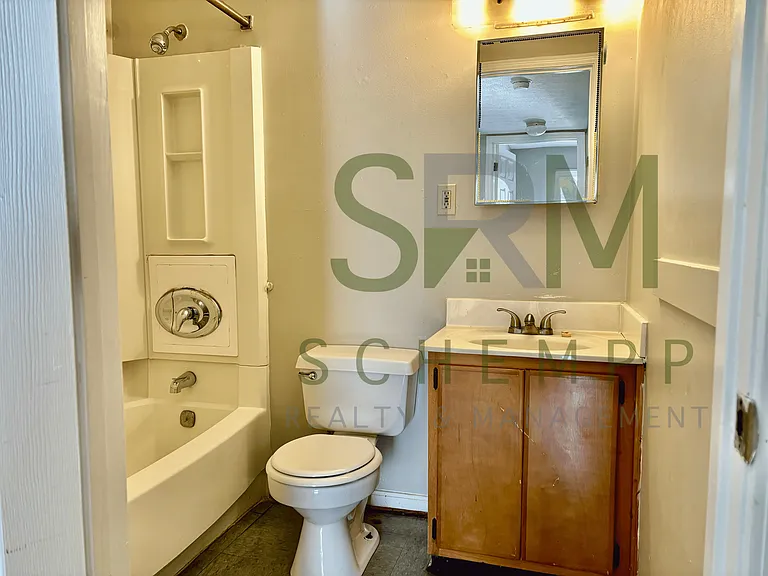 2614 W Jefferson St #4 — Photo 6