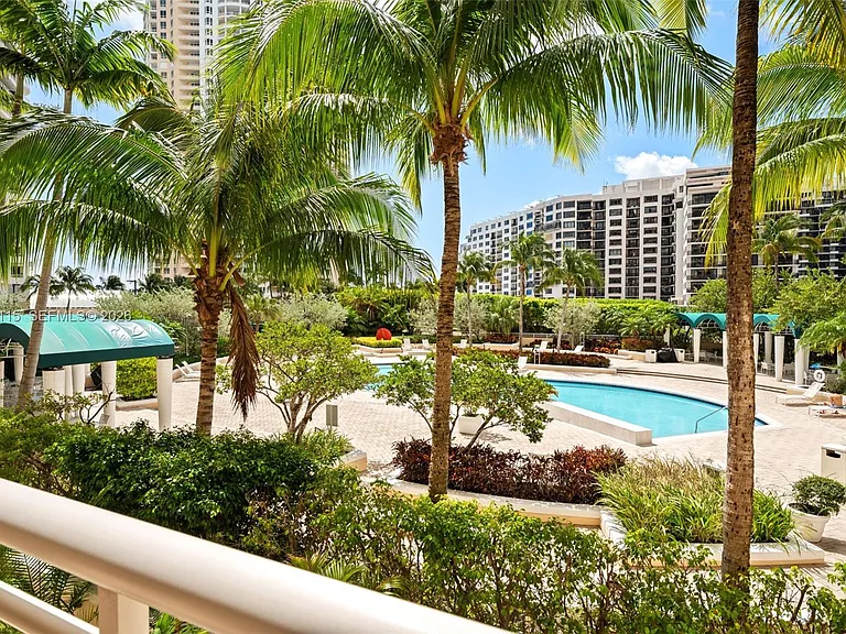 888 Brickell Key Dr #609 — Photo 25