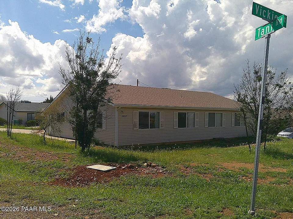 3818 Vickie Ct #A