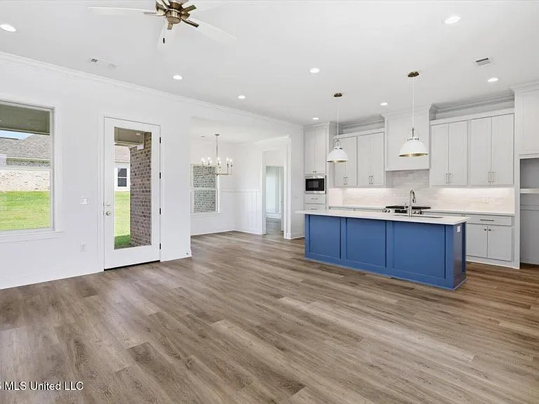 515 Portner Way — Photo 3