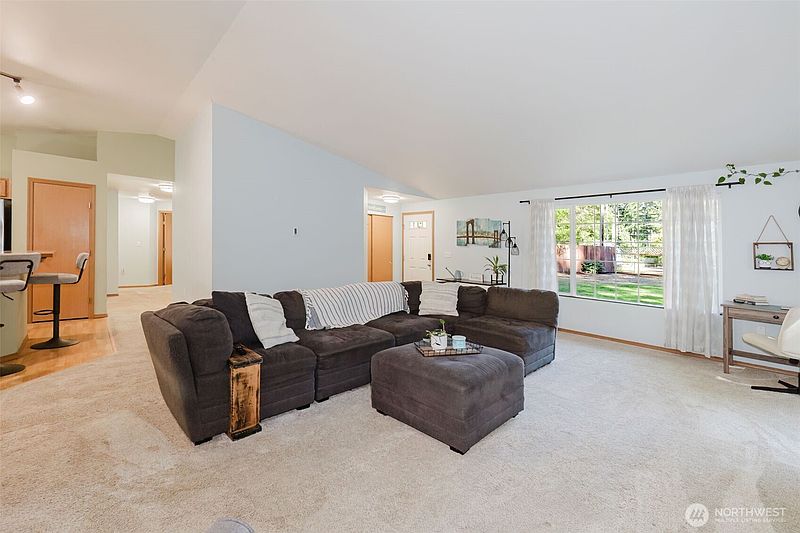 5th image of 13608 132nd Street Ct NW