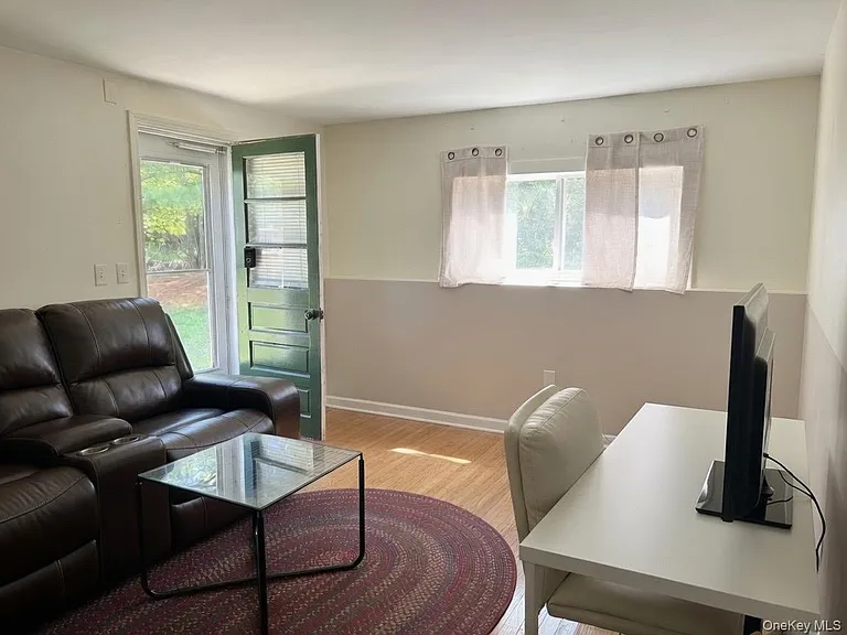1 Holland Ln — Photo 3