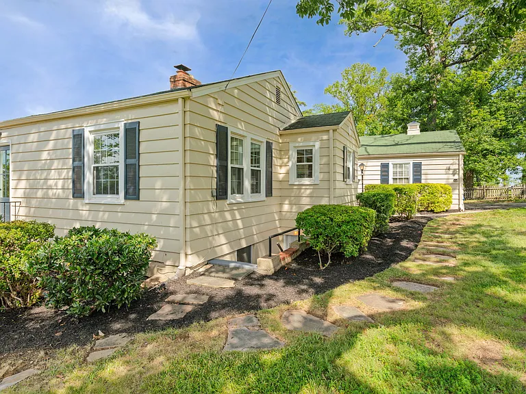 6900 Mount Daniel Dr — Photo 2