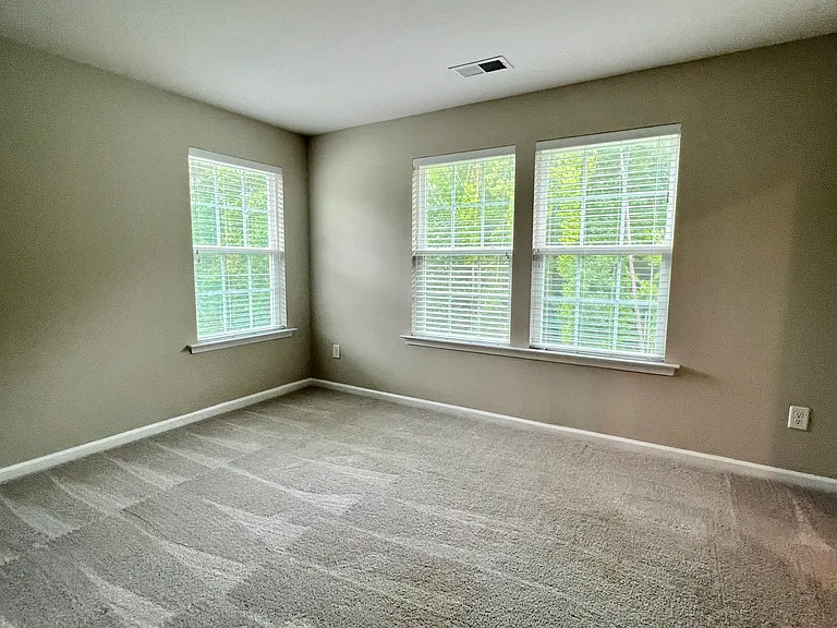 601 Deep River Way — Photo 16