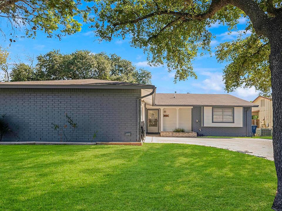 1st image of 3334 Meadow