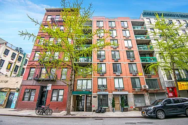 122 Elizabeth Street in Little Italy