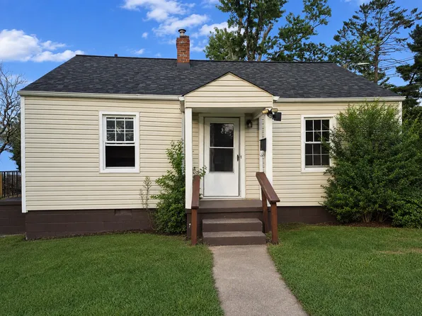 1021 Moravia St, Winston Salem, NC 27107