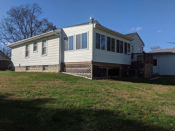 3rd image of 263 Ashland Ave