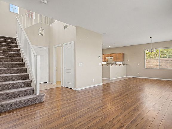 5th image of 10750 Avenzano St