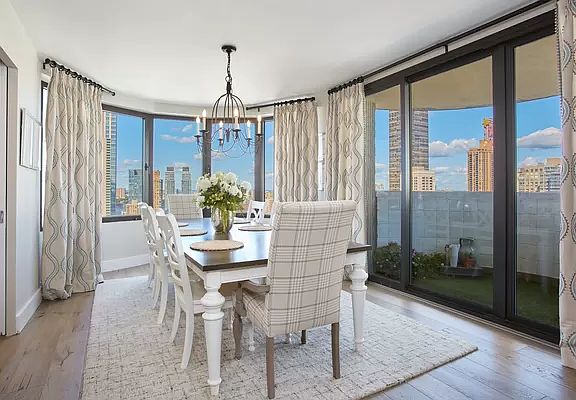 2nd image of 44 W 62nd St #29B