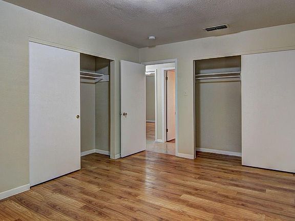 5th image of 4301 Odell Dr