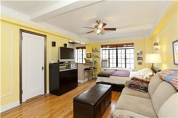 Sold by Aclawrence | media 14