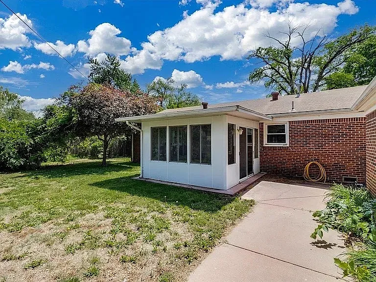 1426 E Salome Ln — Photo 24