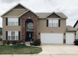 6446 Stallion Dr, Imperial, MO 63052
