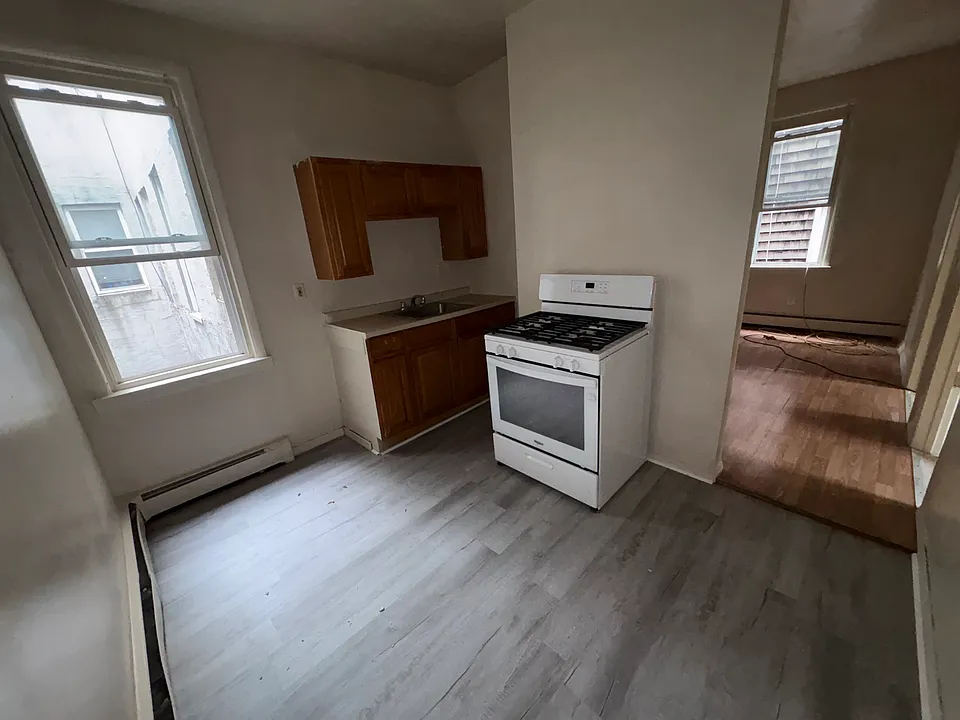 386 Avenue C #4