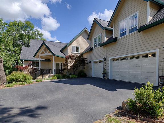 3rd image of 1880 Buck Ridge Ct