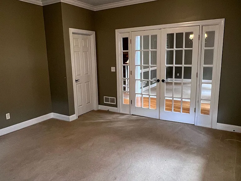 119 Tullamore Trl — Photo 10