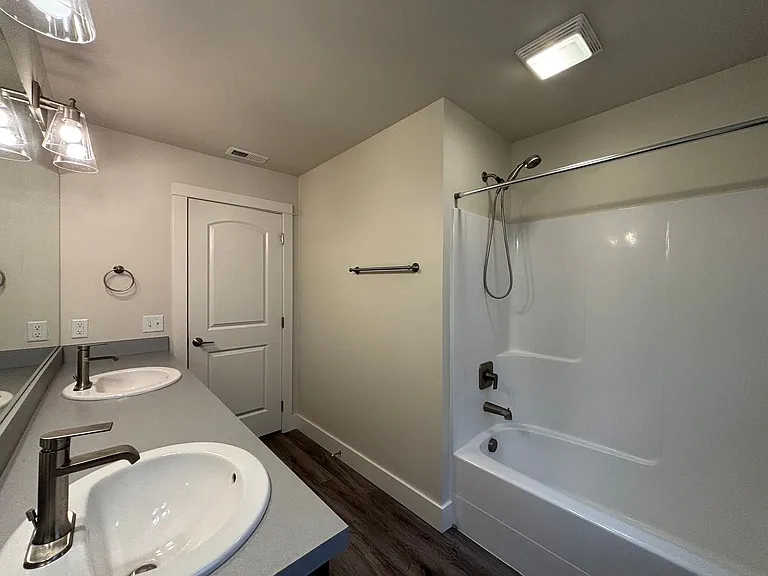 1303 Bunson Ln — Photo 7