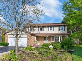 523 Parkside Ter, Crystal Lake, IL 60012
