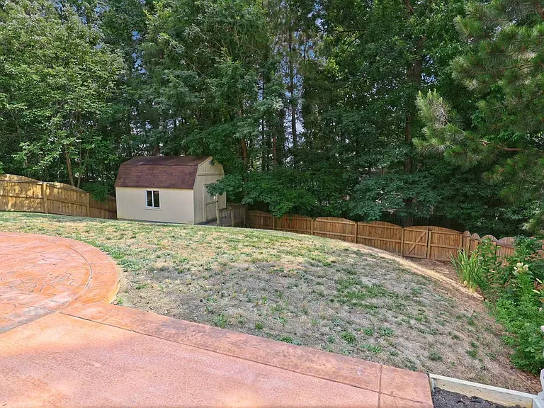 720 Pyracantha Dr — Photo 38