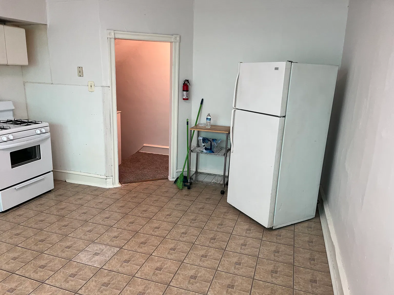2 bed, $1,300 — Photo 2
