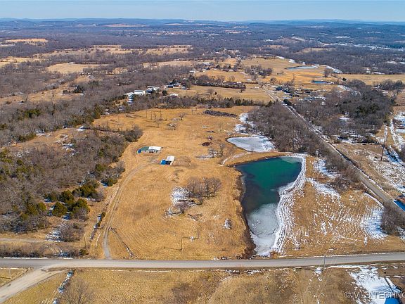 3rd image of 516 Krebs Lake Rd