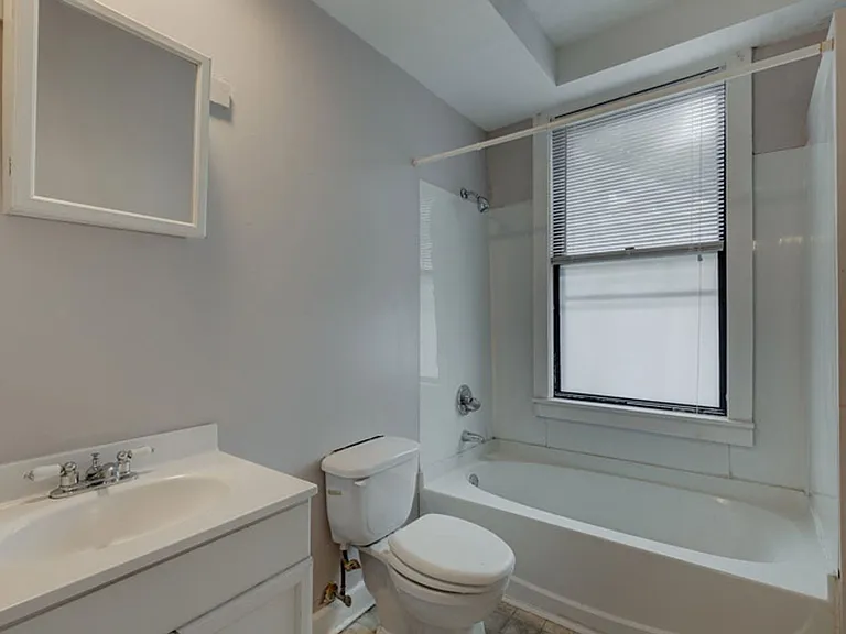 434 Elizabeth St #2 — Photo 6