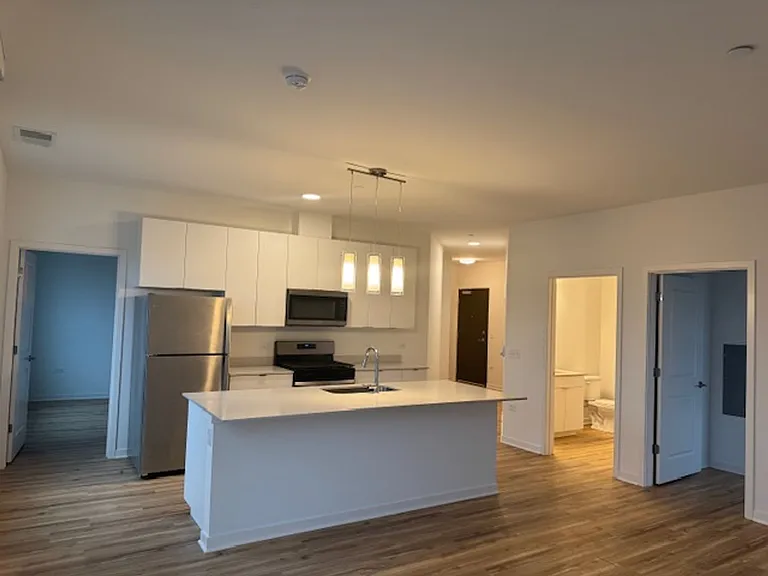 One Fifty Seven Oak Forest — Photo 11