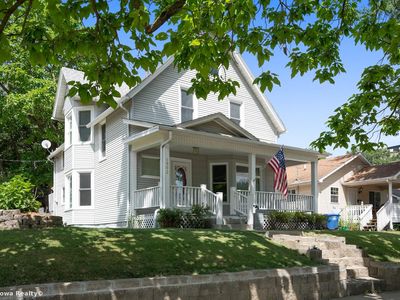 1902 E Walnut St, Des Moines, IA, 50316