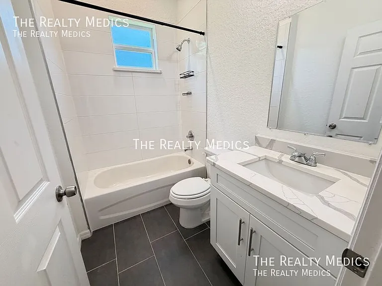 10 Locust Run Cir — Photo 8