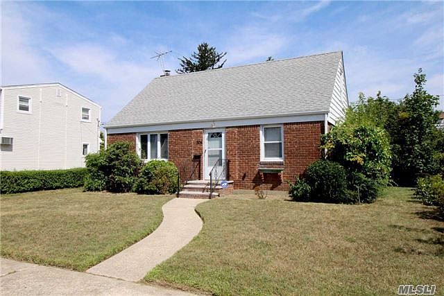 1st image of 805 Planders Ave
