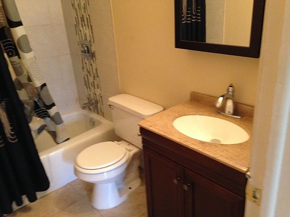 5th image of 14340 S La Grange Rd APT 6