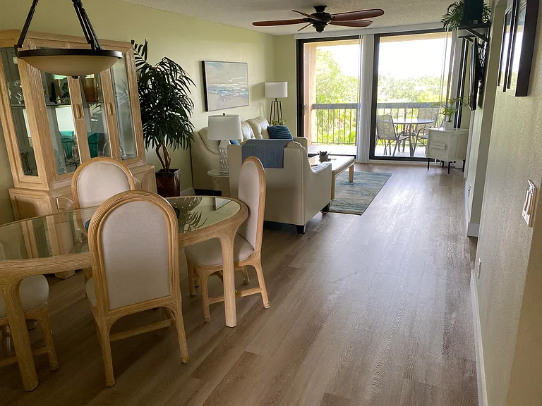 600 Egret Cir #7401 — Photo 1