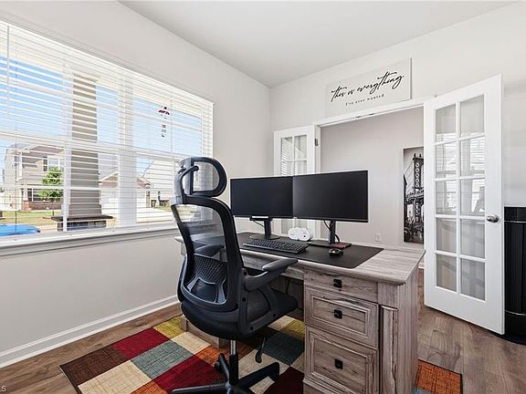 4th image of 3218 Highlander Point
