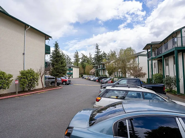 Baker Vista Apartments — Photo 8