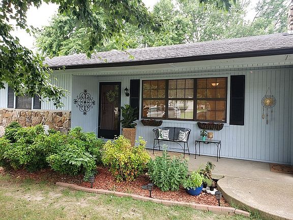 2nd image of 108 Parkview Dr