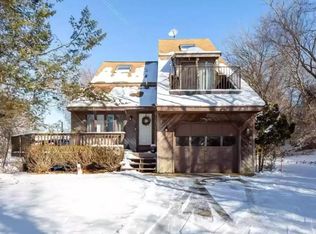 34 Methuen St #2, Tiverton, RI 02878