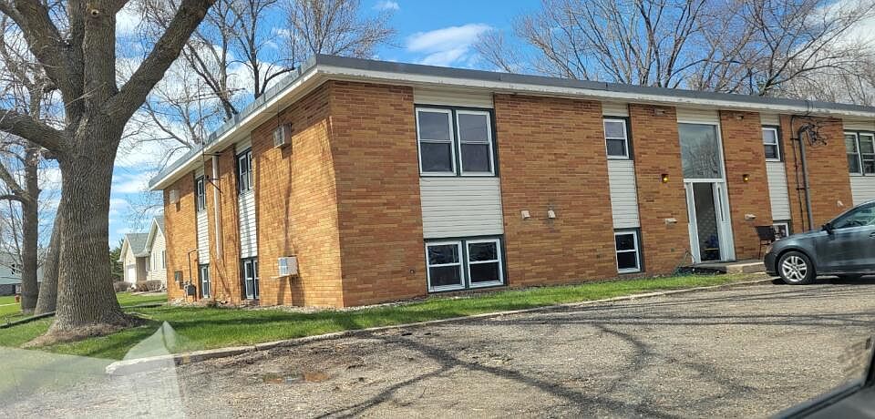 1st image of 202 Lincoln St APT 1