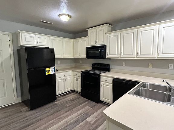 4th image of 108 Biltford Ave