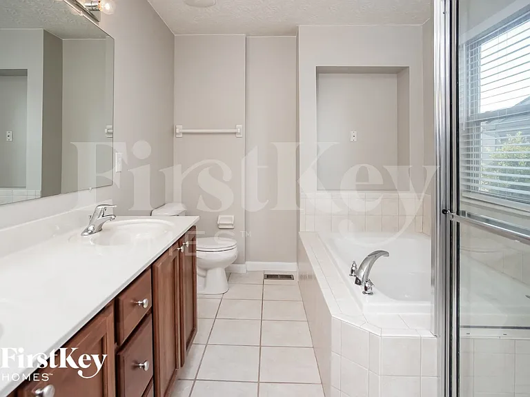 7398 Haverhill Ln — Photo 8