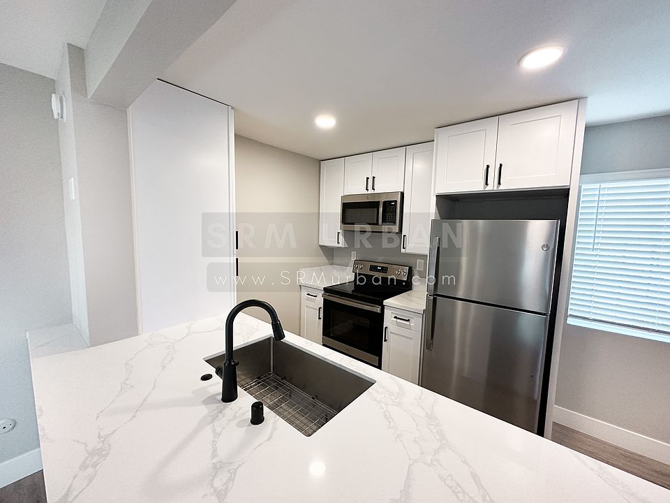 1st image of 3161 Monroe Ave #19