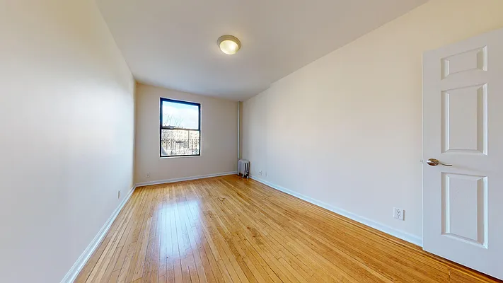 Rented by Bond New York | media 5