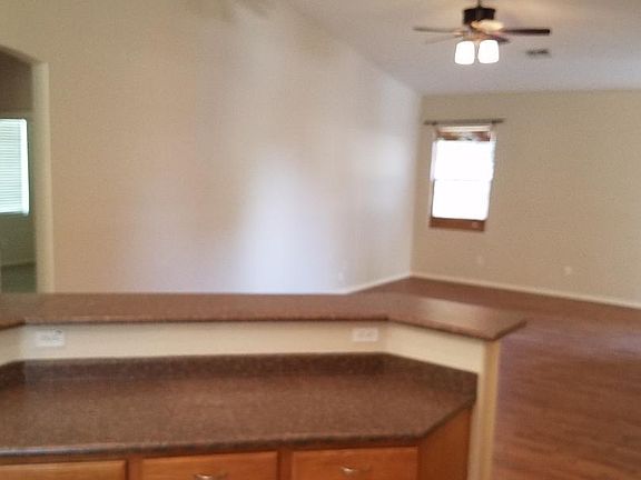5th image of 1448 E Thornton Ave