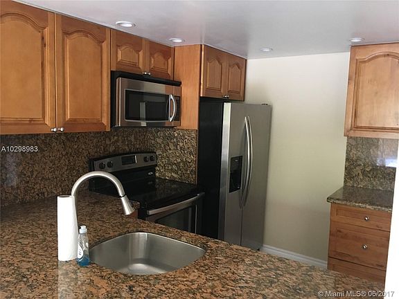 4th image of 3527 NE 168th St APT 301