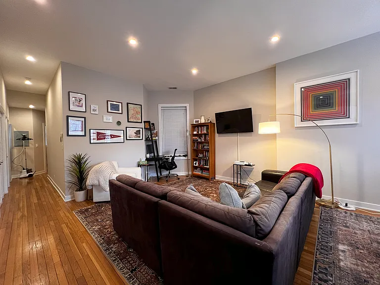 609 W Oakdale Ave #41 — Photo 9