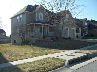 1918 NW Rosewood Dr, Grain Valley, MO 64029
