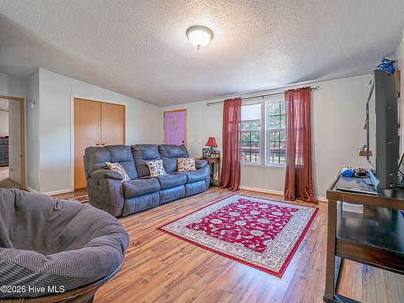 5th image of 108 Manchester Lane